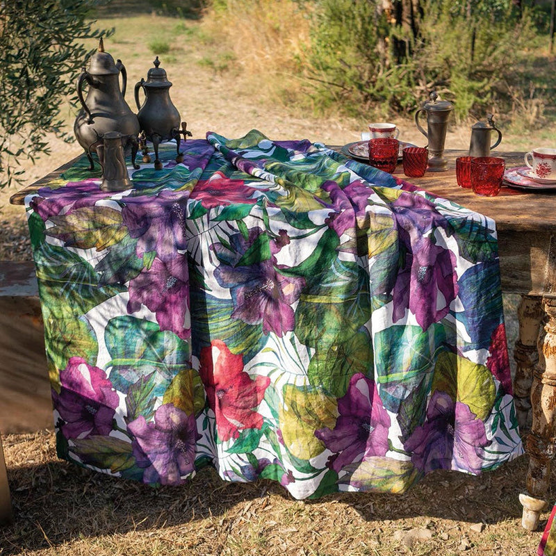 Kardade natural hemp tablecloth on a dining table
