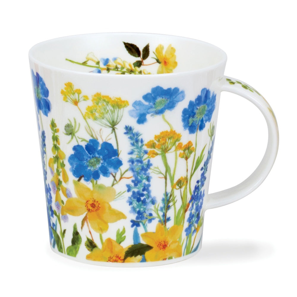 Dunoon Cairngorm Cottage mug with a blue floral border pattern