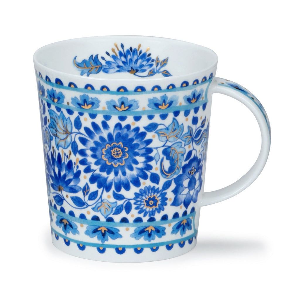 Dunoon Lomond mug decorated with a blue chrysanthemum pattern in Delft blue and white