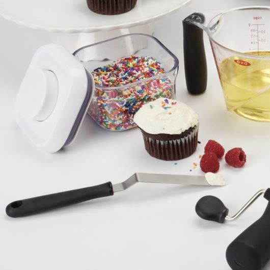 OXO GG Cupcake Icing Knife