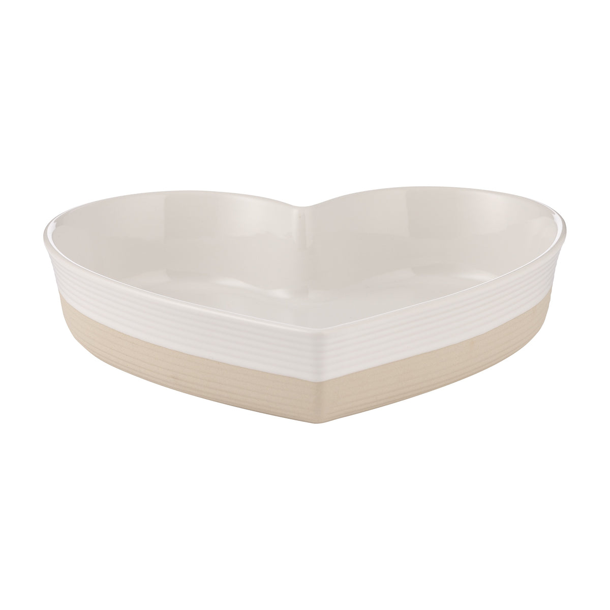 Rustic Charm heart-shaped baking dish, 28 x 25 x 6cm, in cream with a tan base band