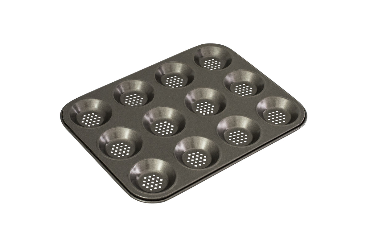 Bakemaster Perfect Crust 12 cup shallow non-stick baking pan, 32 x 24cm, with a perforated base
