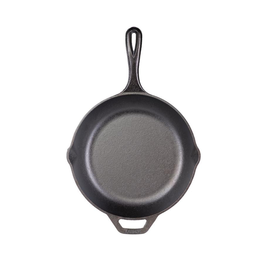 Lodge Chef Collection 26cm cast iron skillet in black with a helper handle