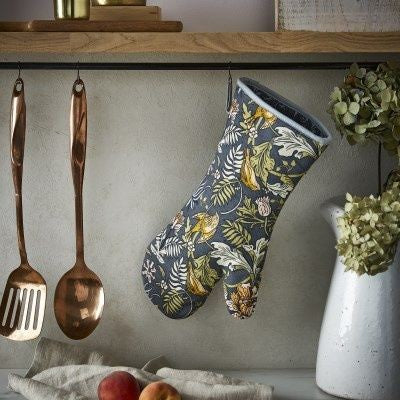 Ulster Weavers Finch & Flower Gauntlet