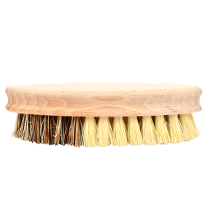 Esschert Design vegetable brush with natural bristles and a wooden handle