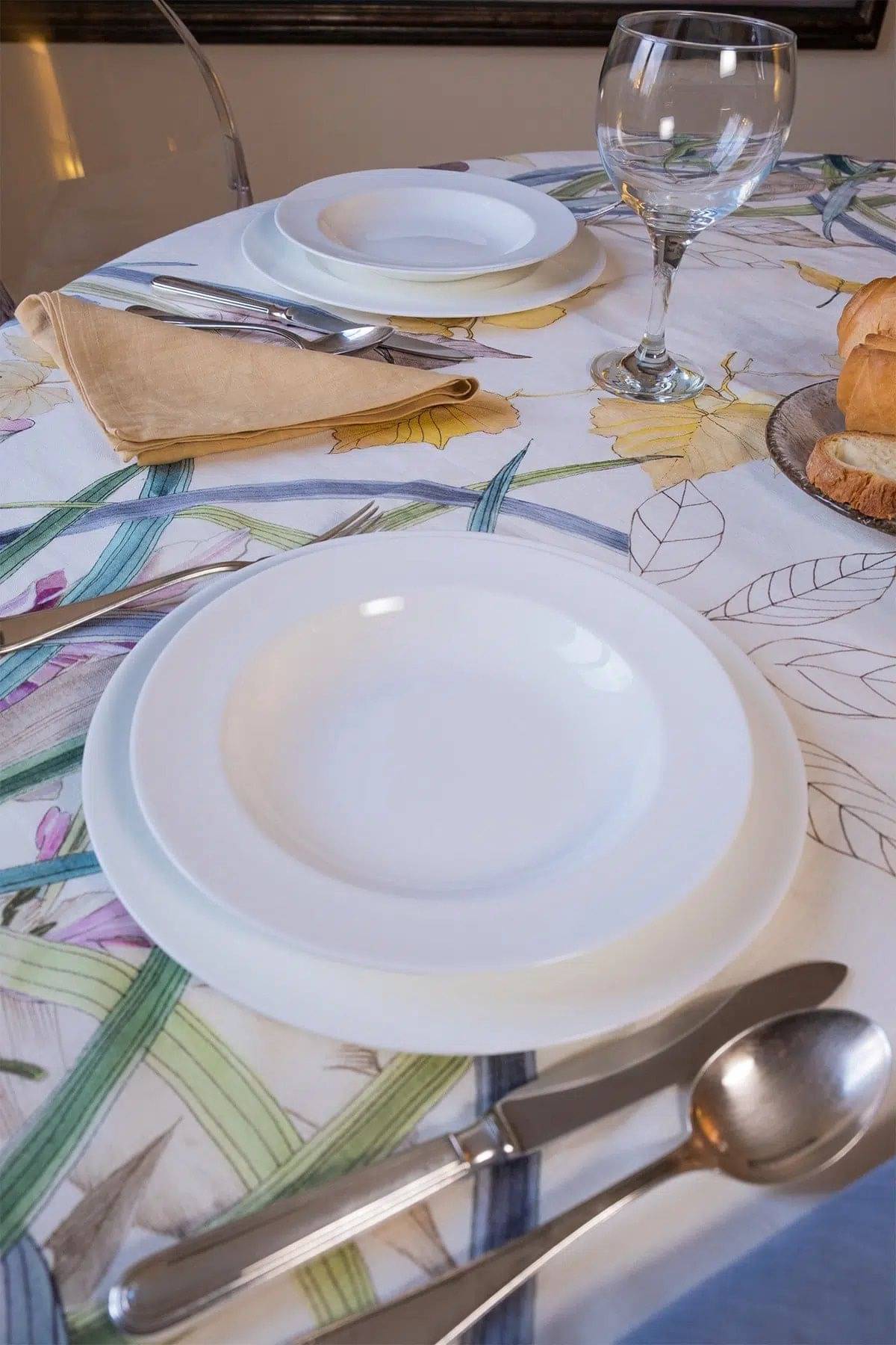 Telene Orchidea (Orchids) Square Tablecloth