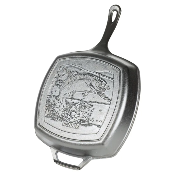 Lodge Wildlife fish grill pan, 26cm, in black cast iron with an embossed fish scene