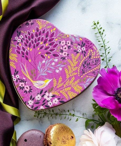 Sara Miller Haveli Heart-Shaped Tin