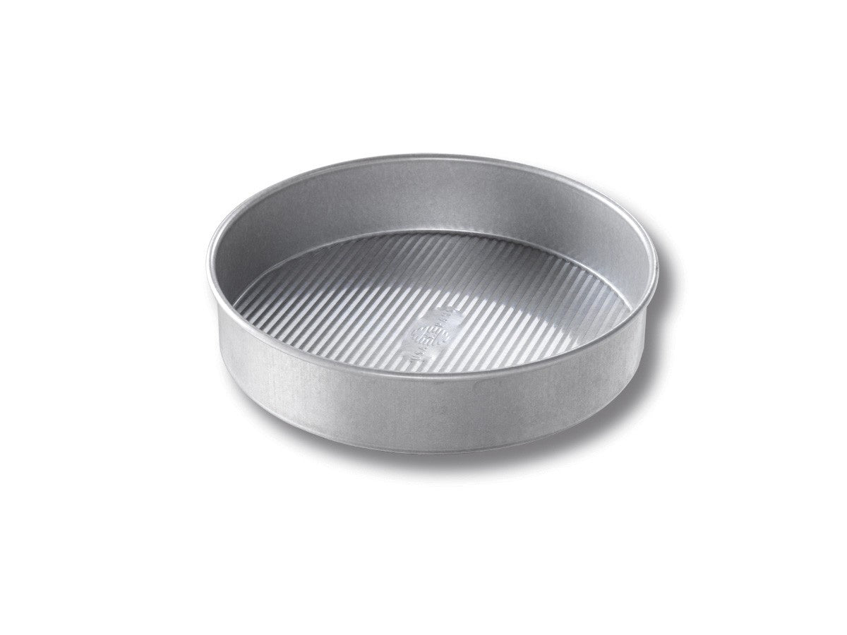 USA Pan round cake pan in ridged aluminised steel with straight sides