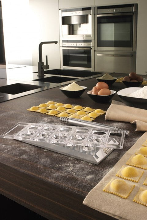 Marcato Ravioli Tablet with Rolling pin - Silver