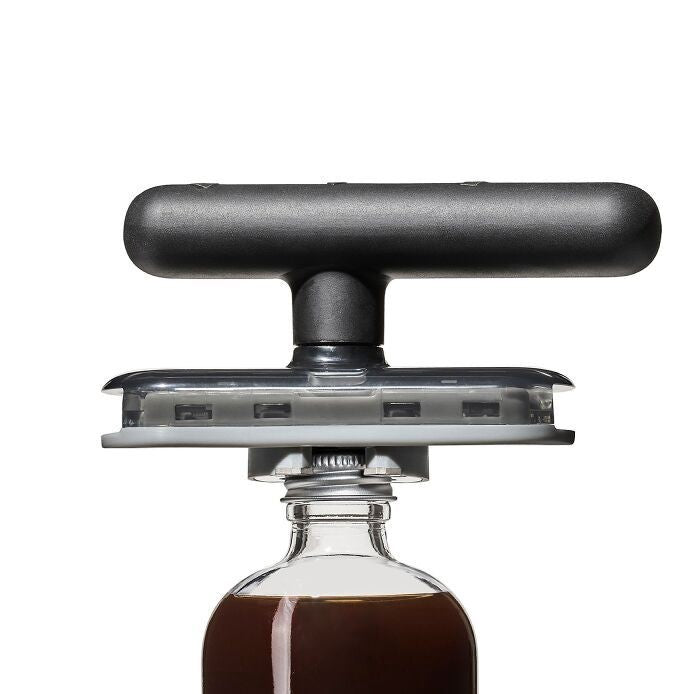 OXO GG Twisting Jar Opener with Base Pad