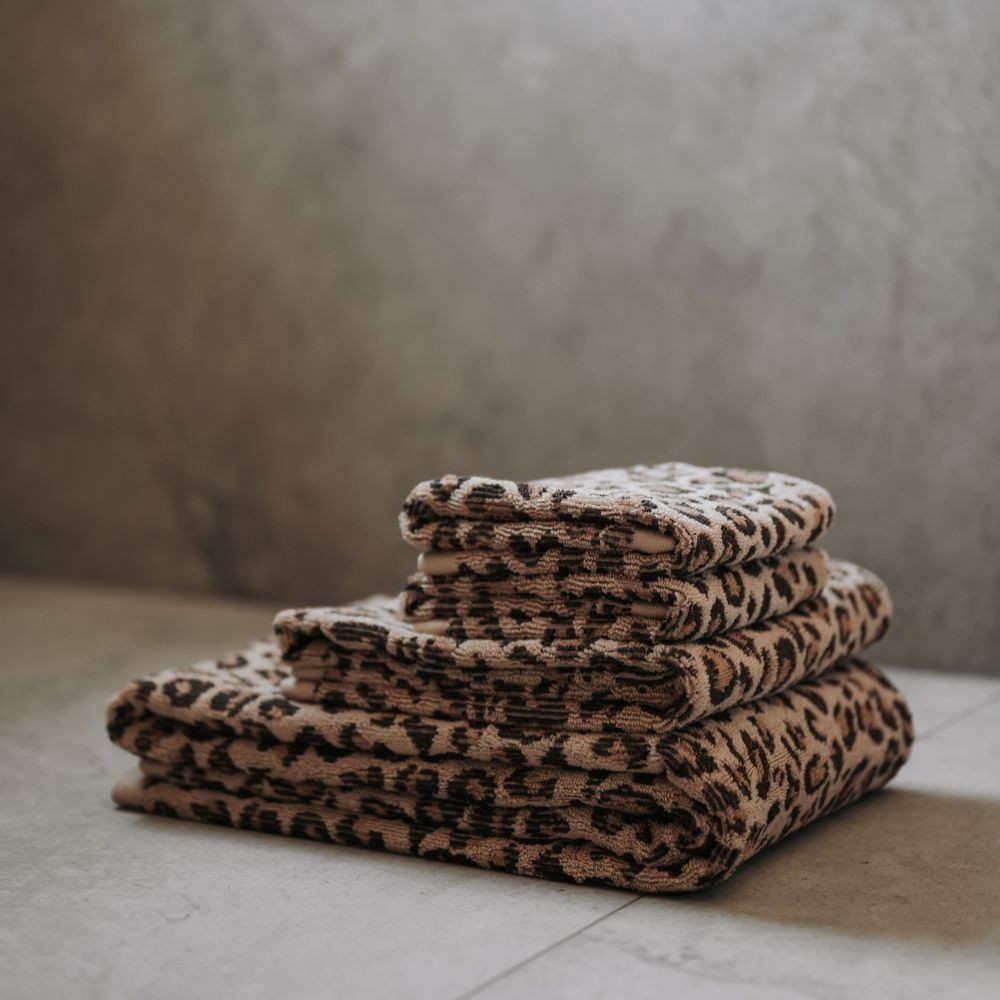 Baksana Leopard Jacquard Finger Towel