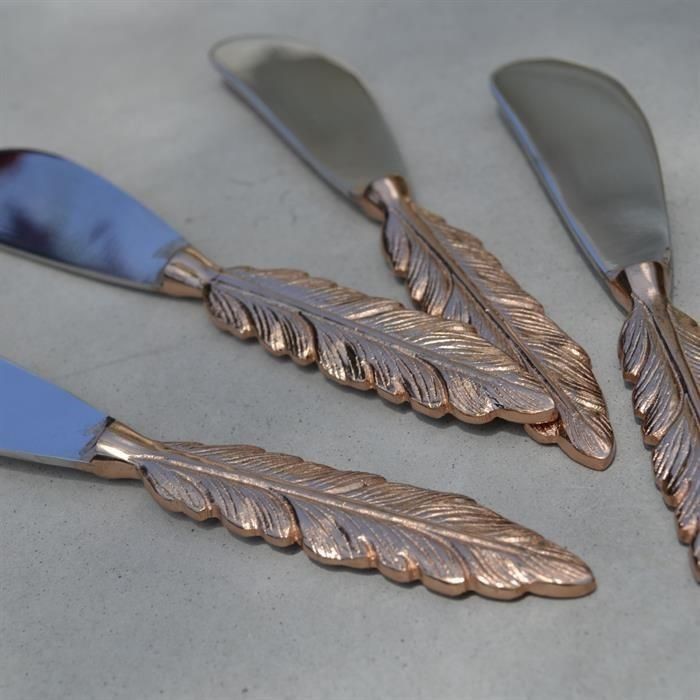 Old Mill Road Feather Spreaders