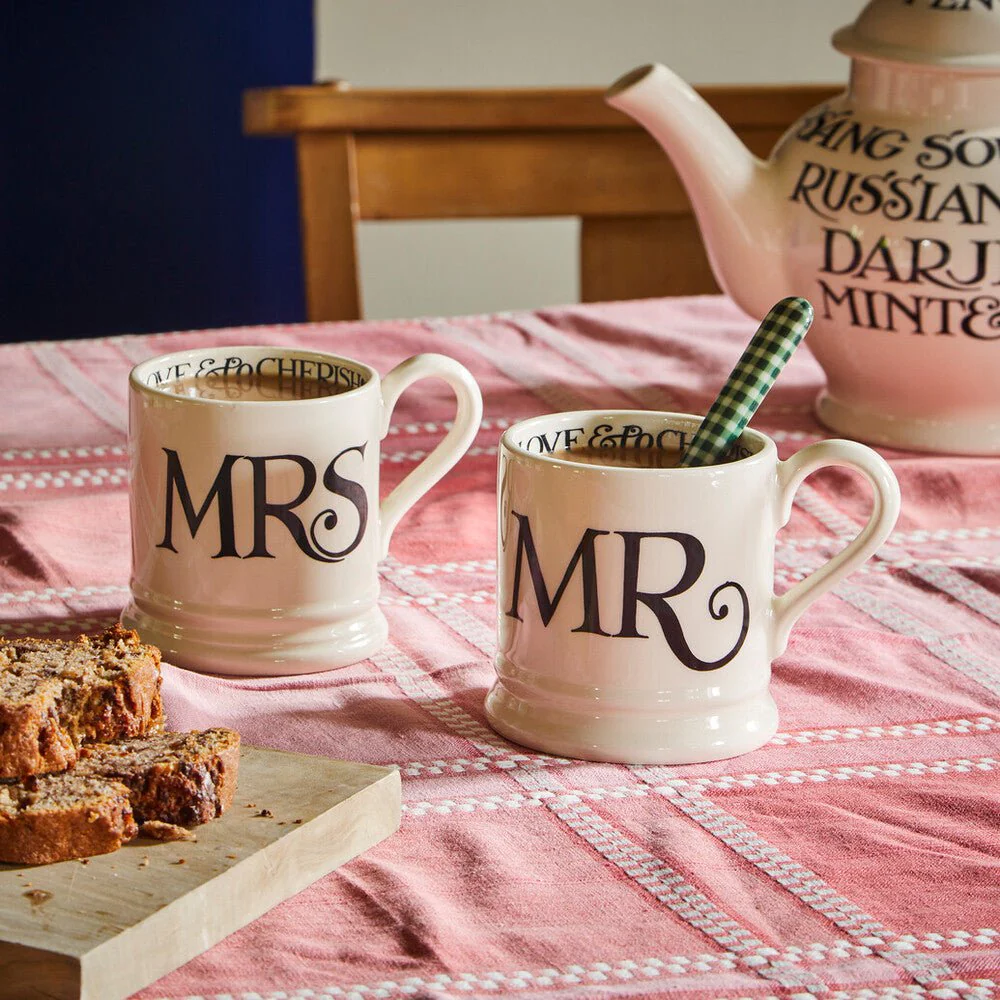 Emma Bridgewater Mr & Mrs 1/2 Pint Mug Set - Black Toast