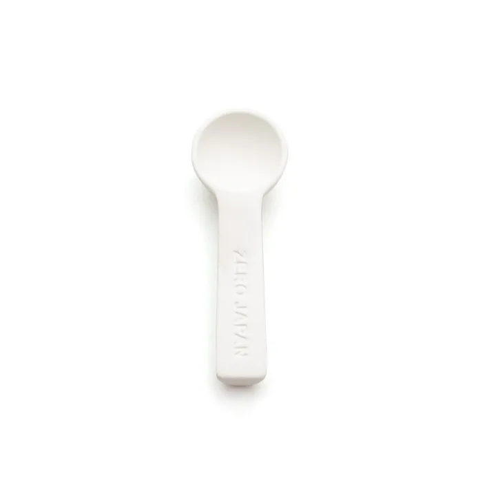 Zero Sucera 5ml teaspoon in white ceramic